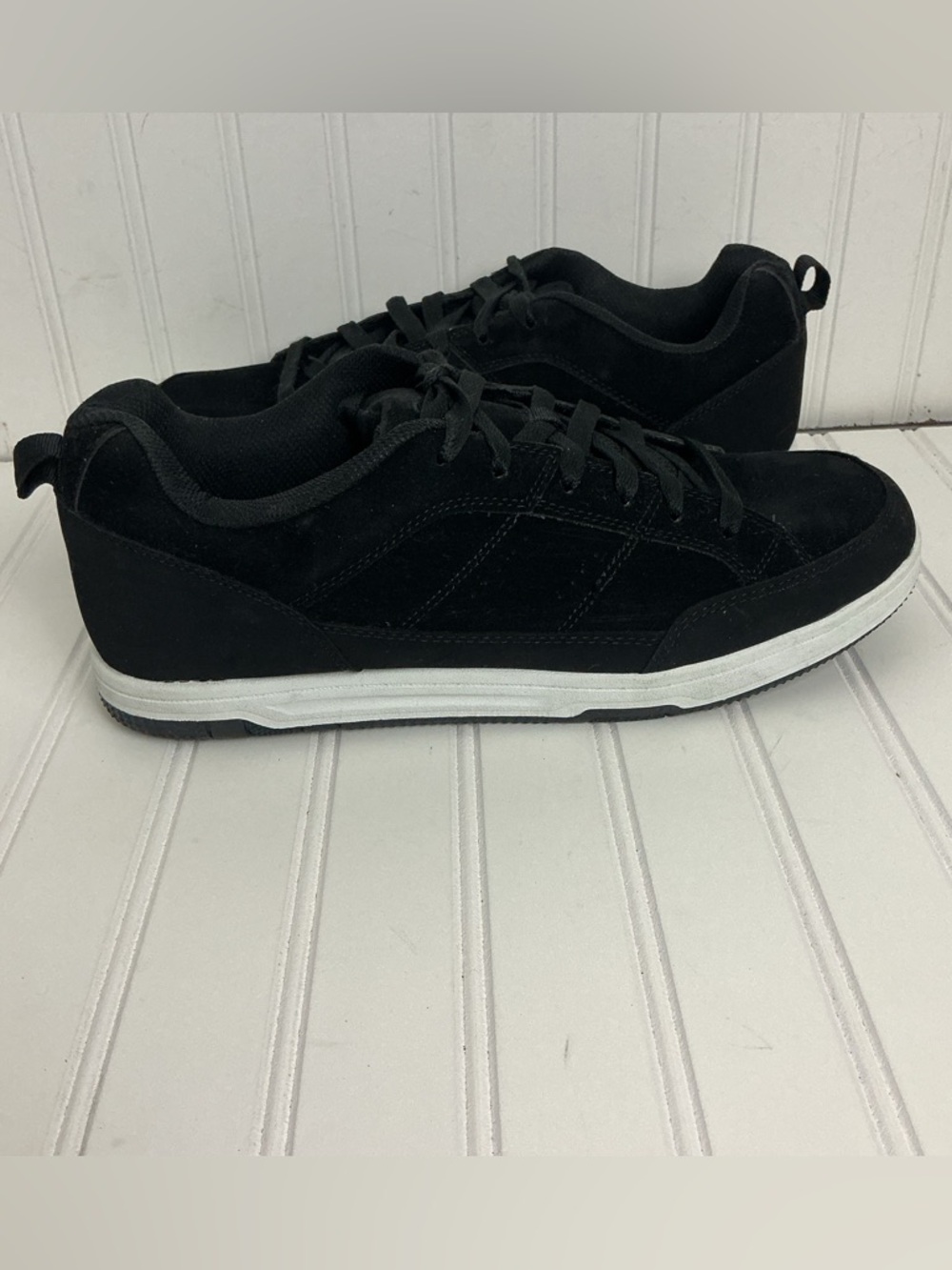 OP Ocean Pacific Men’s Size 13 Black Suede Lace Up Chunky Thick Skater Sneakers